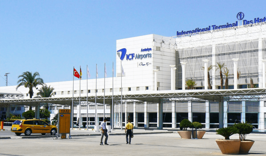 Antalya Flughafen-AYT
